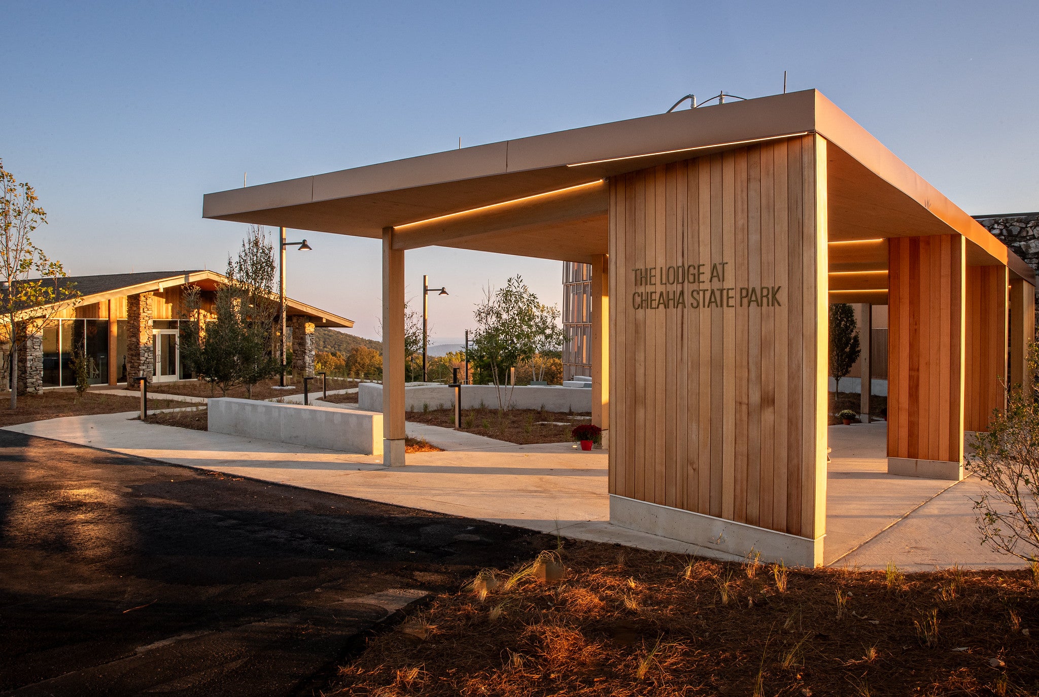 Officials Dedicate Alabama's New Showpiece, The Lodge at Cheaha State ...